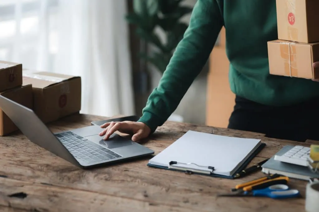 Discover the ultimate e-commerce platform for 2024: Magento or Shopify? Make the right choice now!