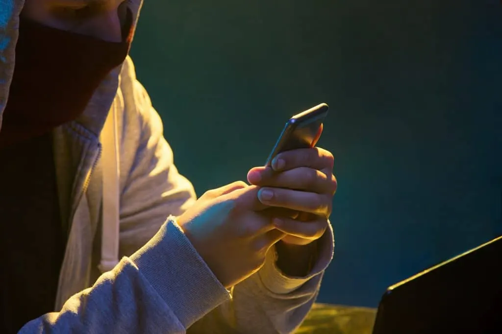 Cybercrime and artificial intelligence: discover current threats and future prospects!